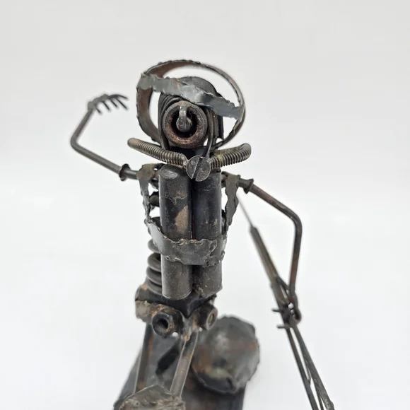 Vintage 1971 K Moore Scrap Metal Diver Sculpture Spear Pearl Signed Art - Picture 8 of 16